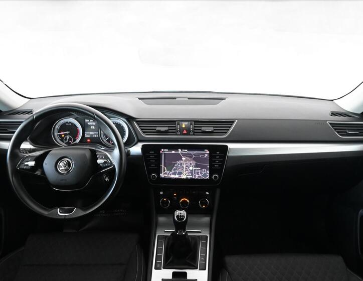 Škoda Superb 11