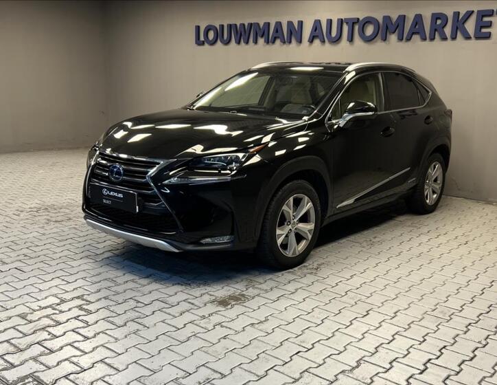 Lexus NX 300h 1