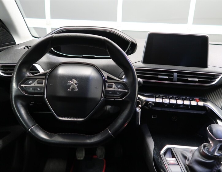 Peugeot 5008 13