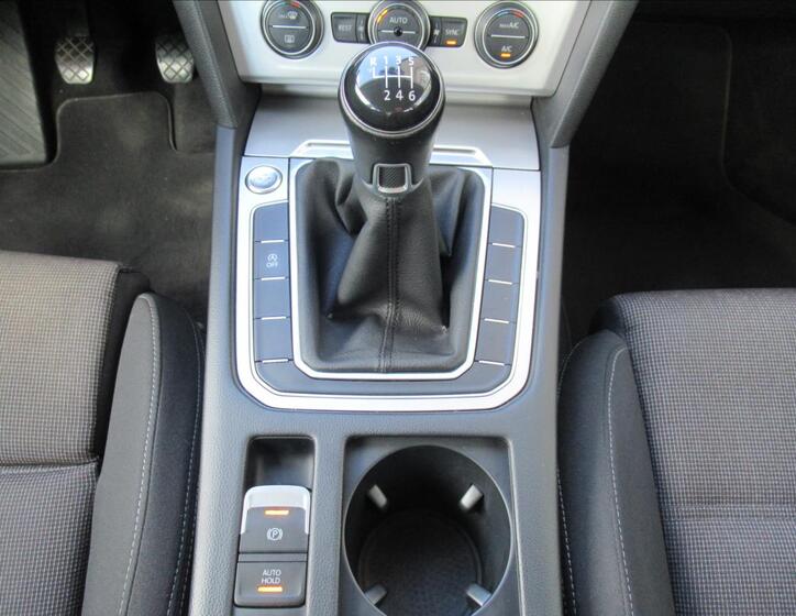 Volkswagen Passat 11