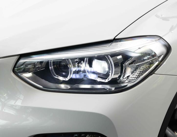 BMW X3 8