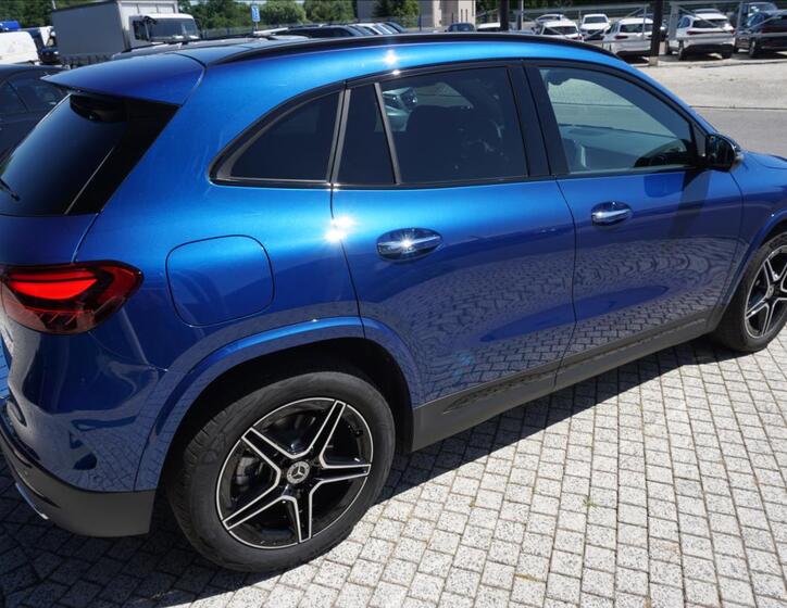 Mercedes-Benz GLA 6