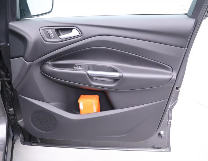 Ford Kuga 13