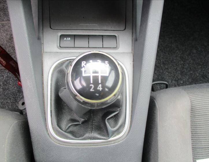 Volkswagen Golf 17