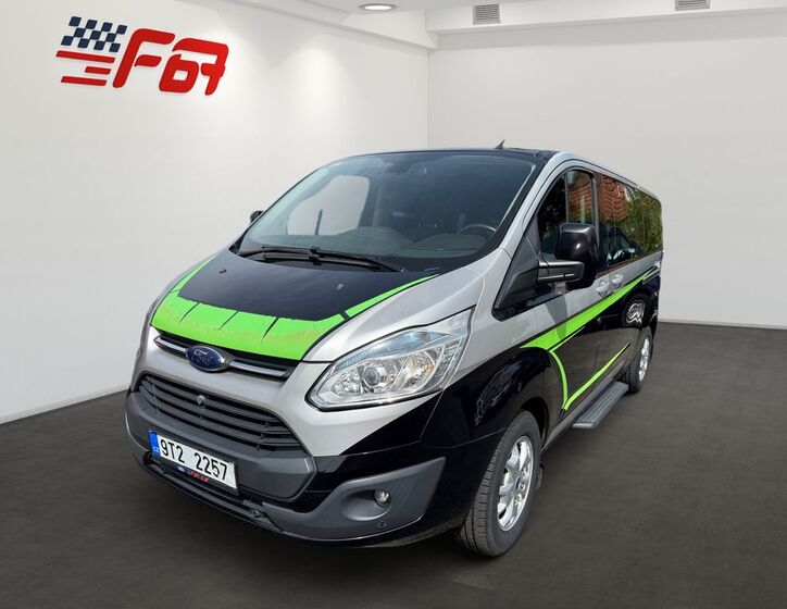 Ford Tourneo Custom 1