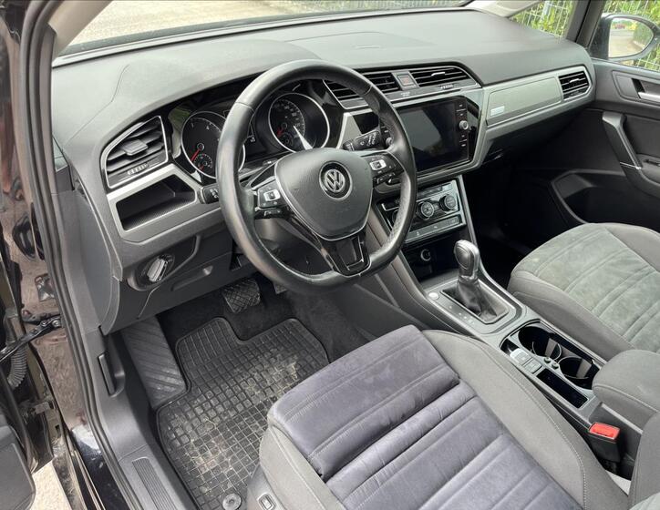 Volkswagen Touran 9