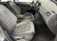 Volkswagen Golf 24