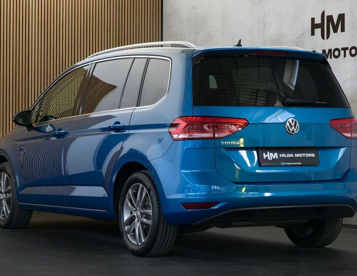 Volkswagen Touran 2