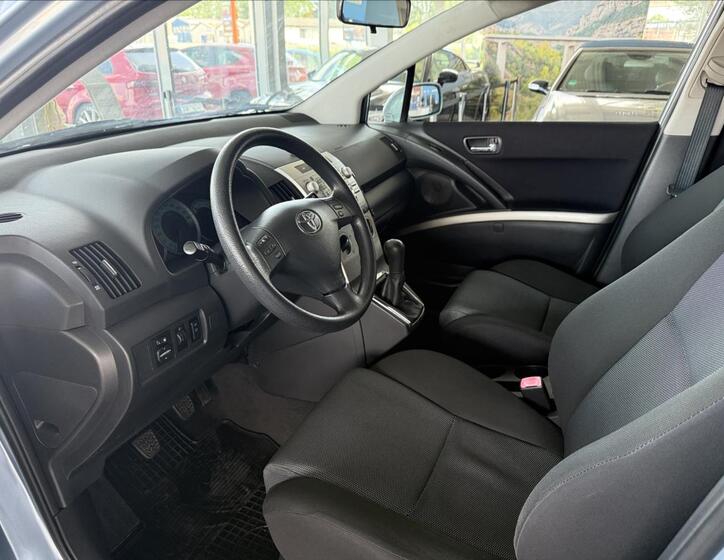 Toyota Corolla Verso 7