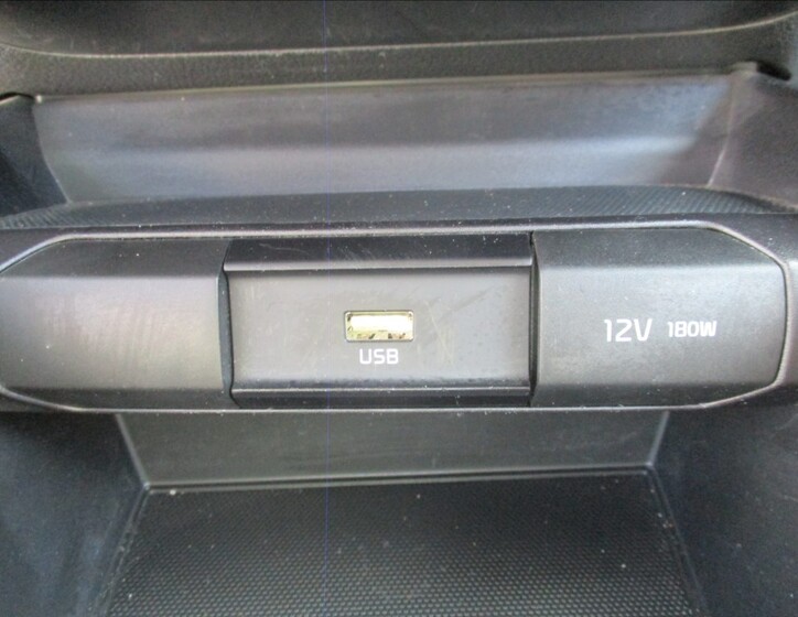 KIA Rio 19