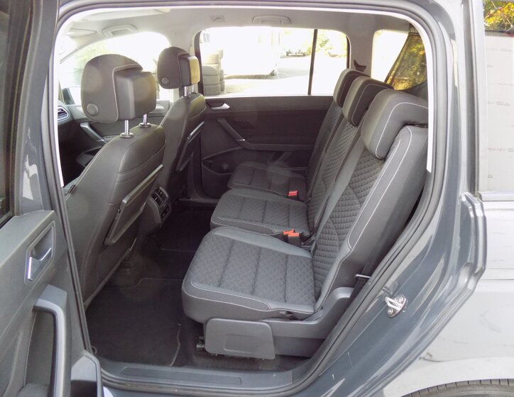 Volkswagen Touran 9