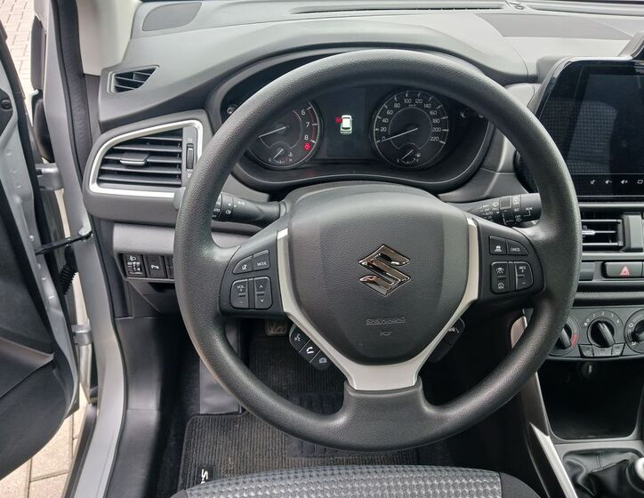 Suzuki S-Cross 18