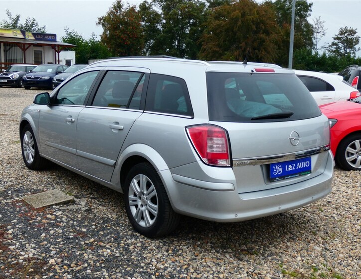 Opel Astra 4