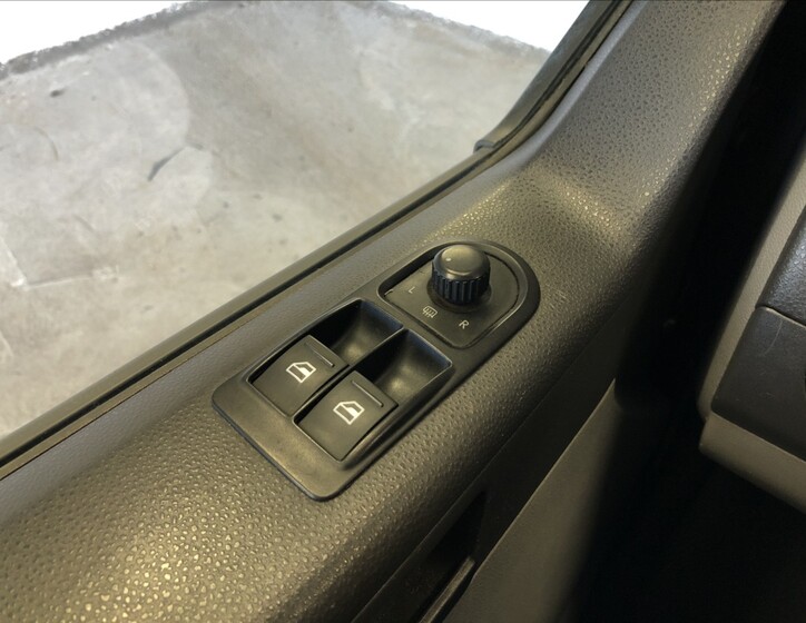 Volkswagen Caravelle 19