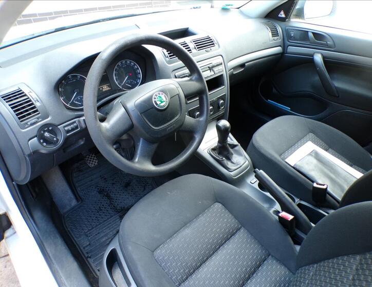 Škoda Octavia 10