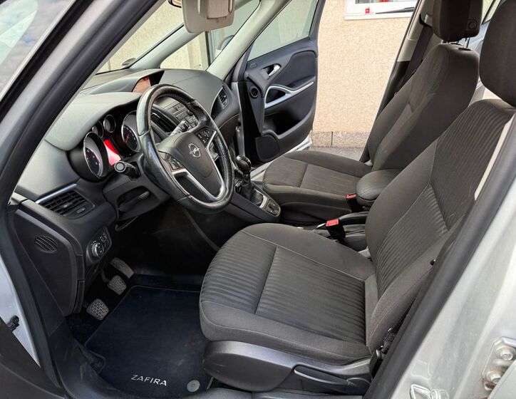 Opel Zafira 7