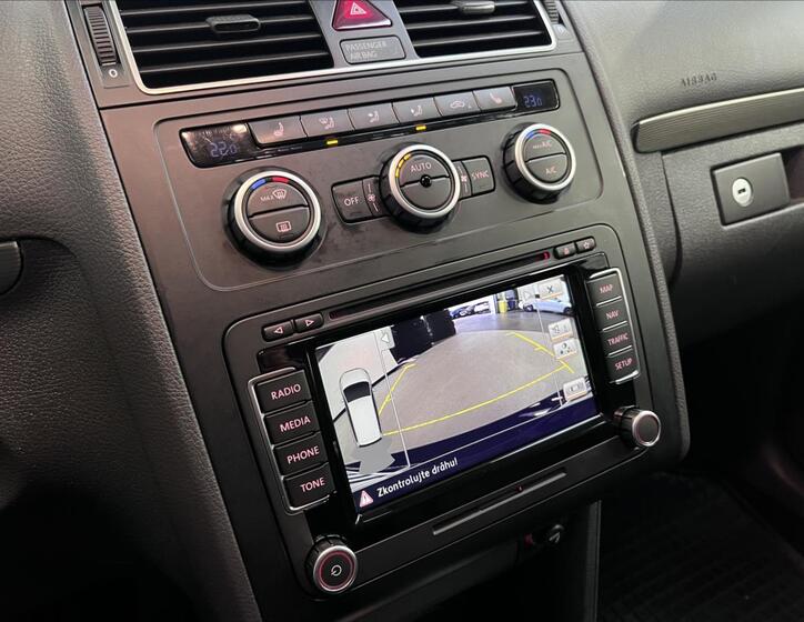 Volkswagen Touran 8