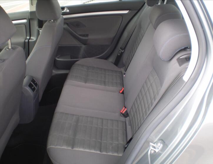 Volkswagen Golf 14