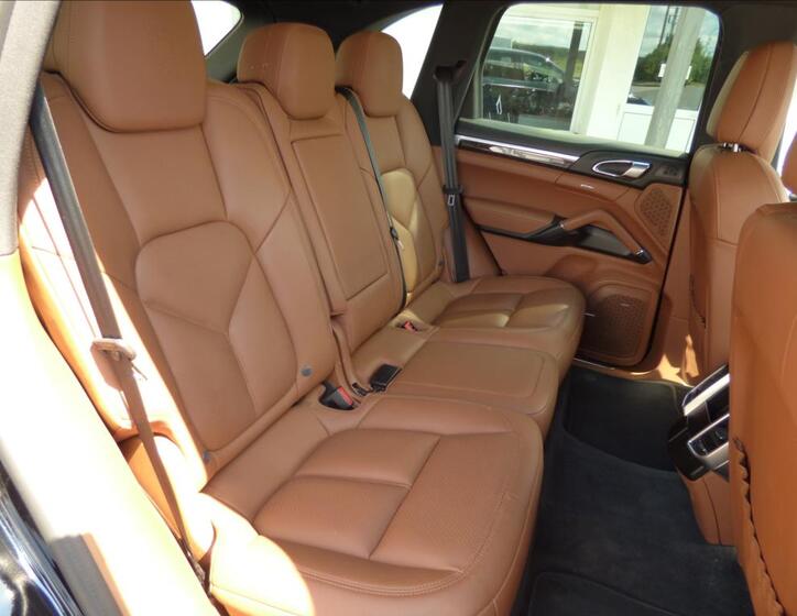 Porsche Cayenne 57