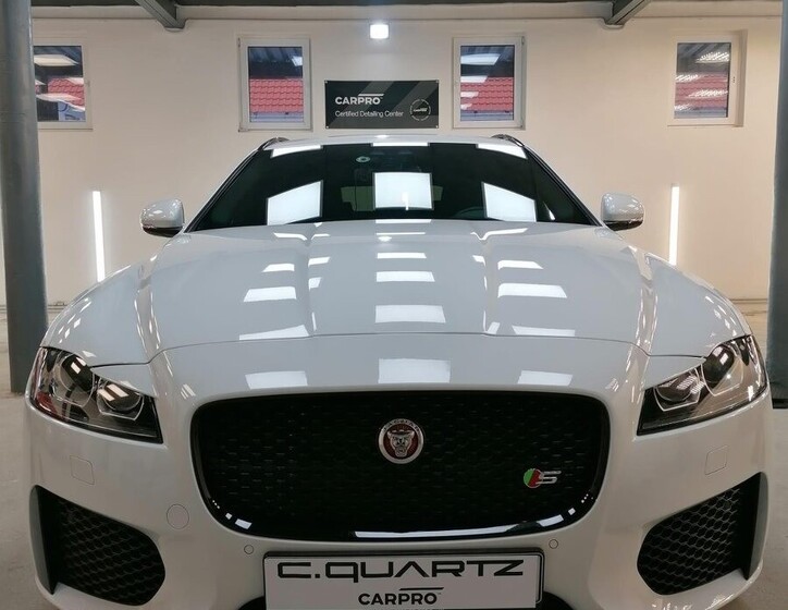 Jaguar XF 9