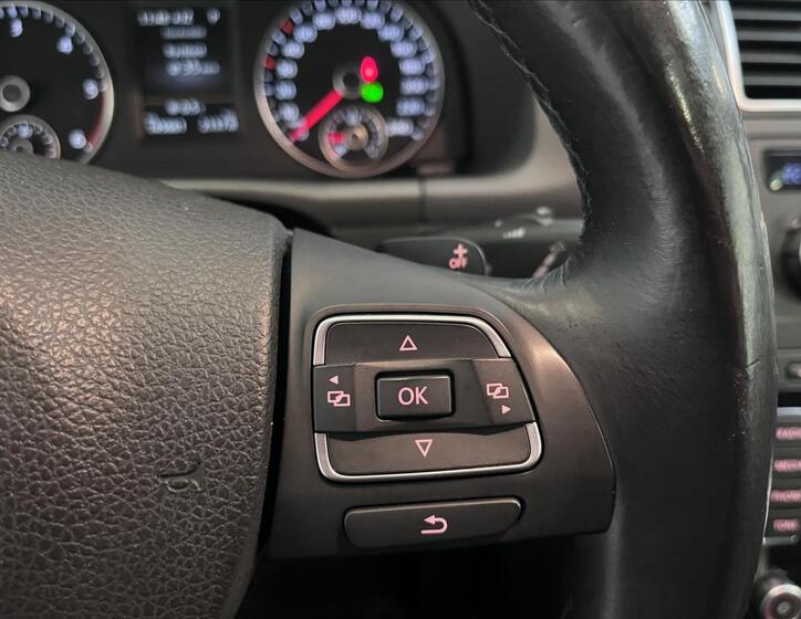 Volkswagen Touran 12