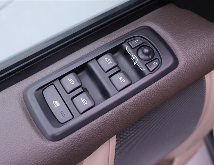 Land Rover Discovery 19