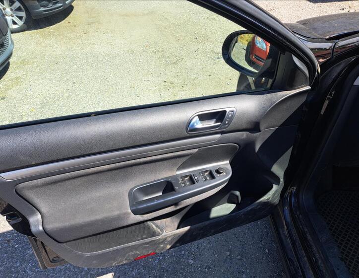 Volkswagen Golf 22