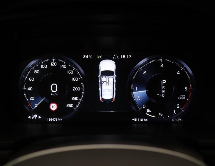 Volvo V90 21