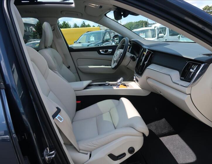 Volvo XC60 13