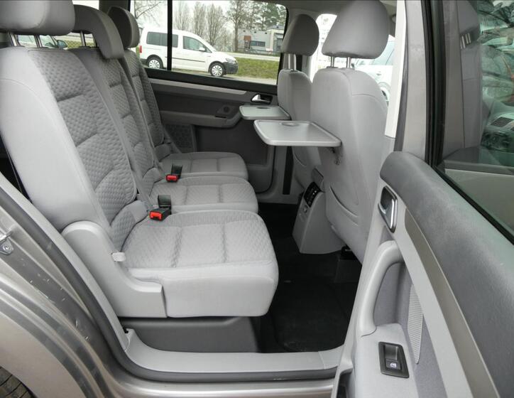 Volkswagen Touran 20