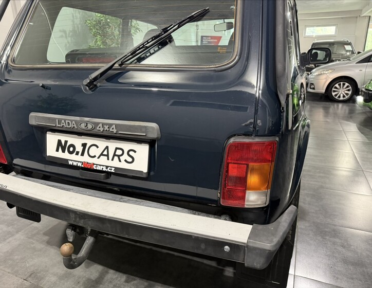 Lada Niva 16