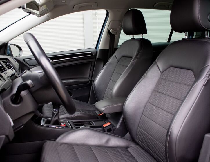 Volkswagen Golf 9