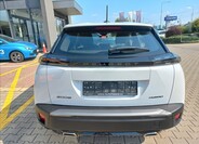 Peugeot 2008 4