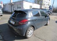 Peugeot 208 6