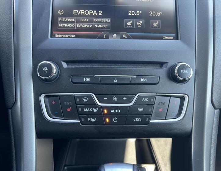 Ford Mondeo 26