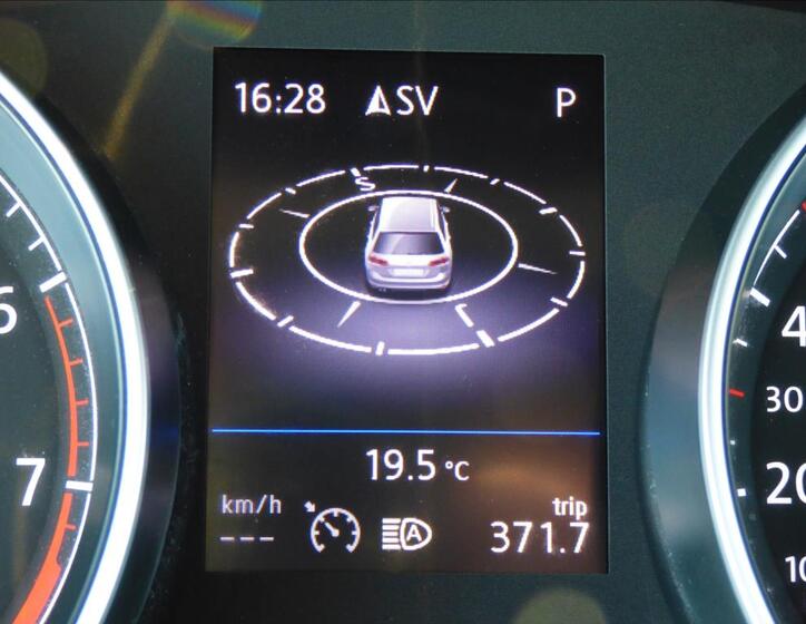 Volkswagen Golf 34