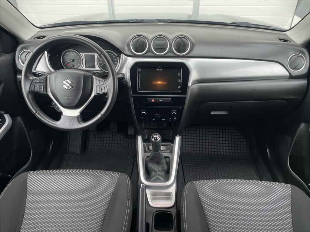 Suzuki Vitara 12