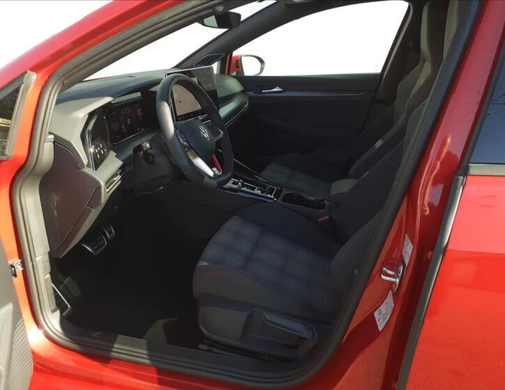 Volkswagen Golf 8