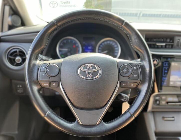 Toyota Corolla 15