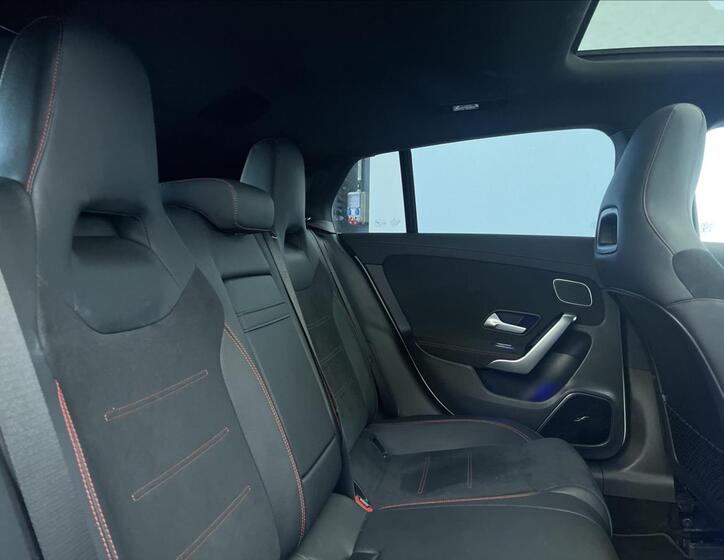 Mercedes-Benz CLA 19
