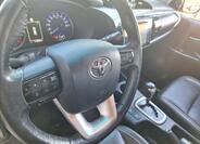 Toyota Hilux 11