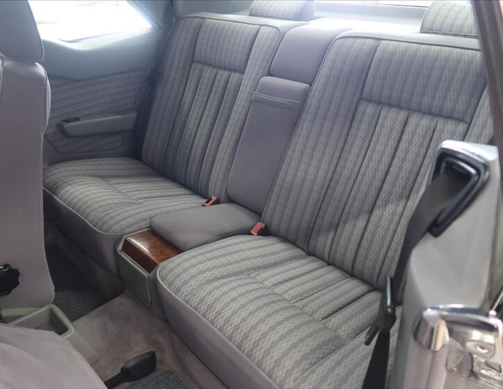 Mercedes-Benz 124 26