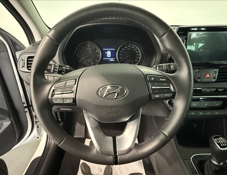 Hyundai i30 10