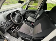 Suzuki SX4 10