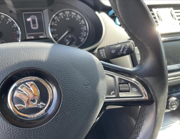 Škoda Octavia 16