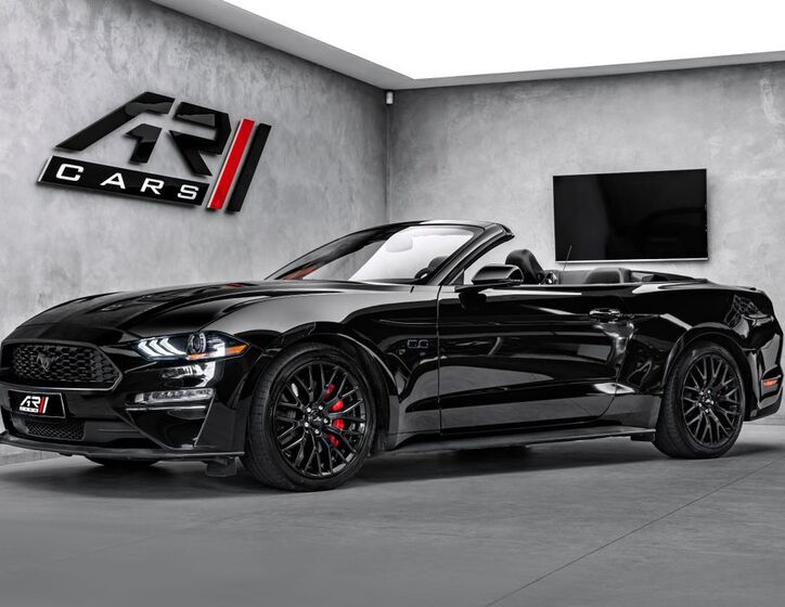 Ford Mustang 1
