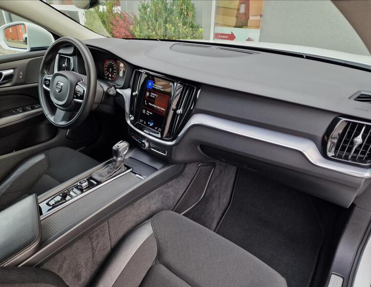 Volvo V60 13