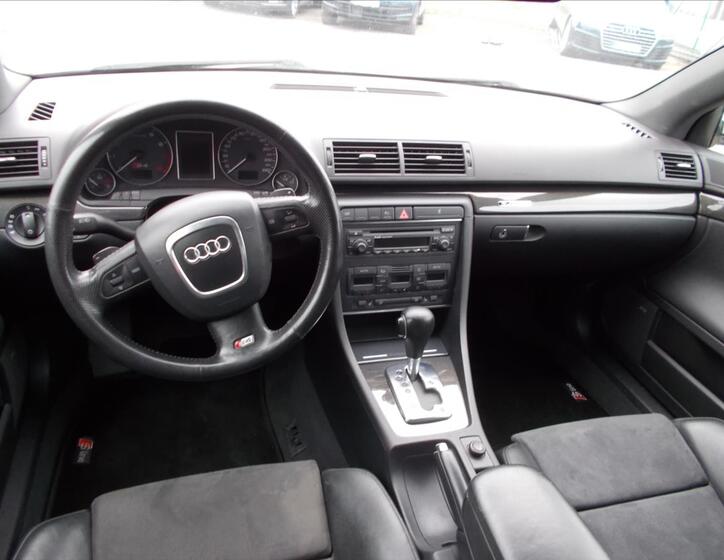 Audi S4 16