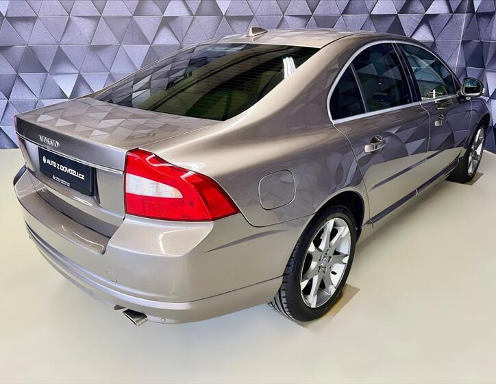Volvo S80 6