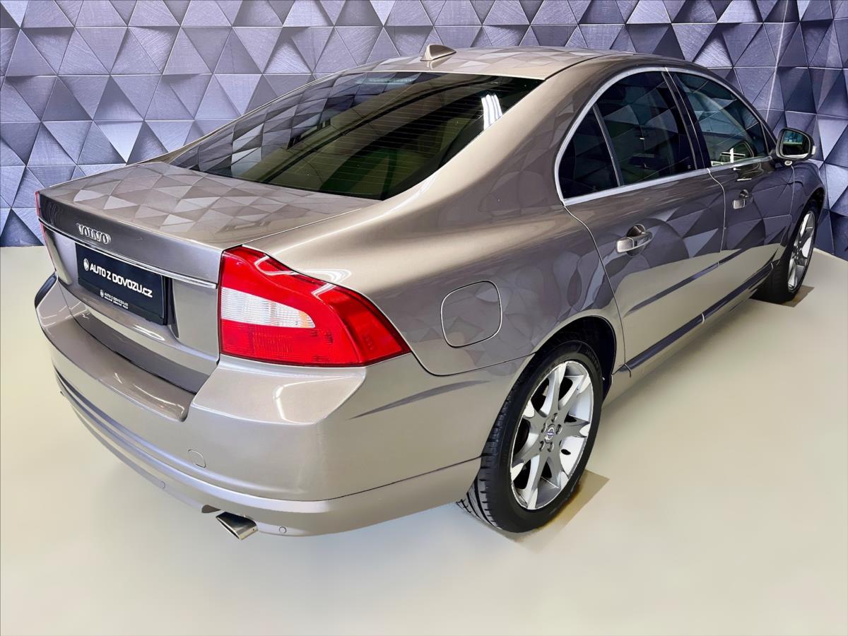 Volvo S80